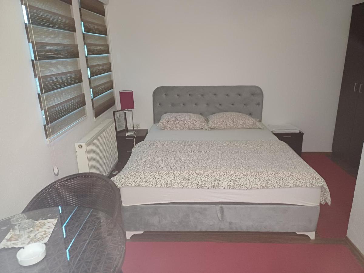 Hollywood Motel Podlugovi Zewnętrze zdjęcie