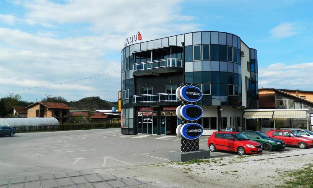 Hollywood Motel Podlugovi Zewnętrze zdjęcie